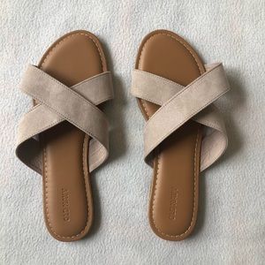 Old Navy nude sandals